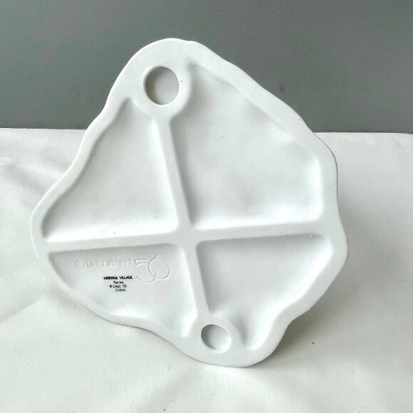 Department 56 Heritage Village North Pole Gate Christmas Snowman Tree 56.56324 - Picture 3 of 14